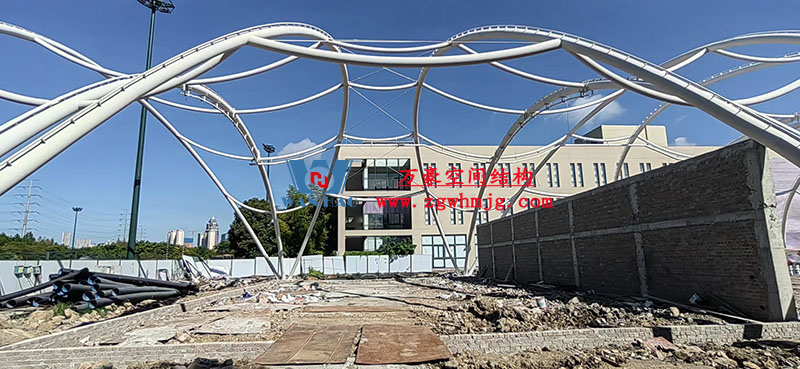 寧波諾丁漢大學(xué)室外運動場地改擴建項目膜結(jié)構(gòu)工程完工